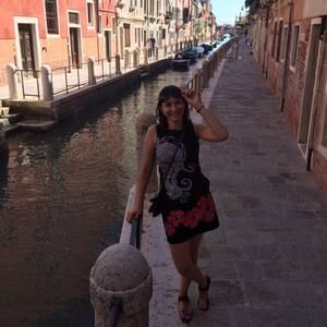 Meet your Posher, Elena